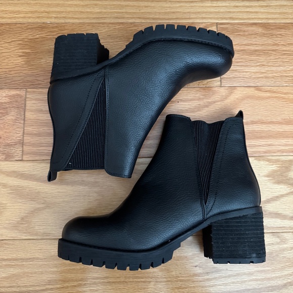 Mia Jody Chelsea Boot Size 8 - Picture 2 of 2